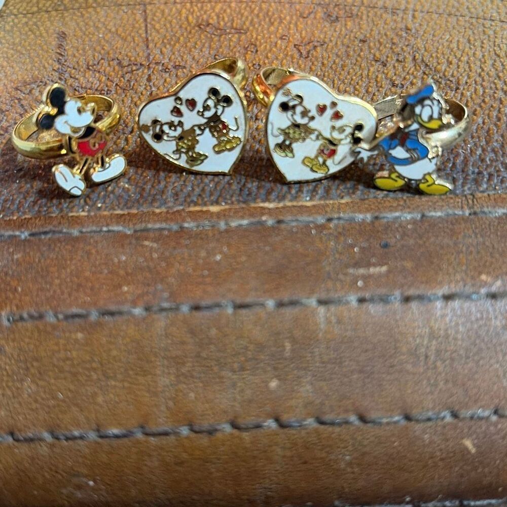 set of four Disney sizable rings